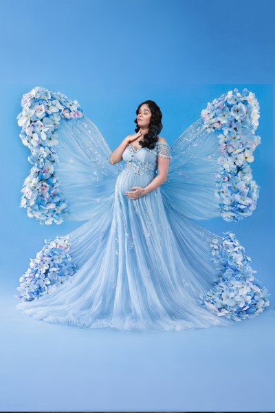 Maternity photo studio Bhopal couple pregnancy shoot with father to be